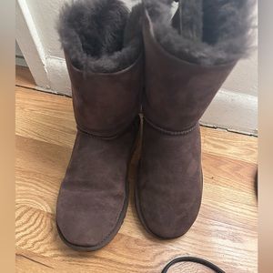 UGG brown gently used